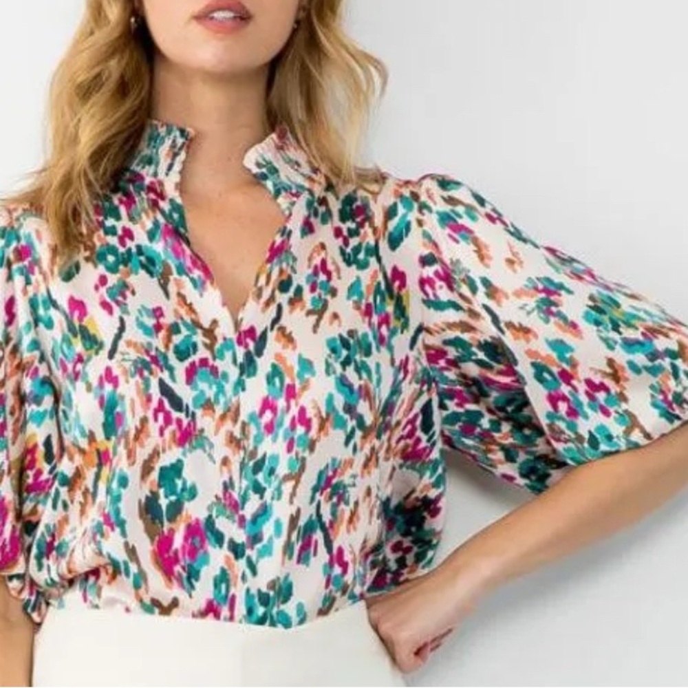 NWOT Kora Puff Sleeve Spotted THML BLOUSE size S